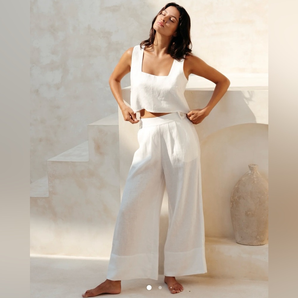 “Free the Label” 100% linen Black Monoco wide-legged pants with cropped top!